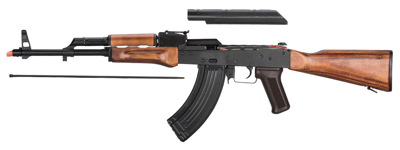 LCT AKM